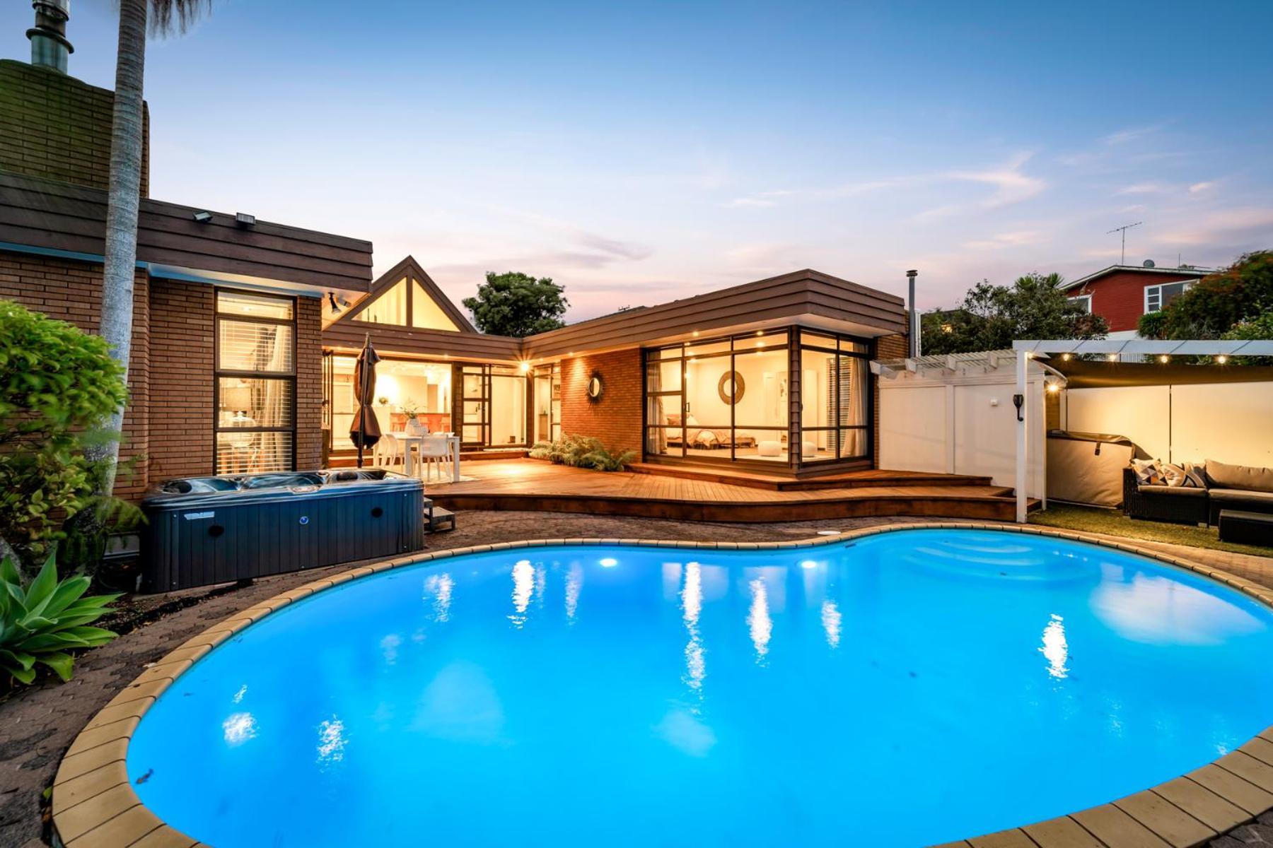 Entire House With Pool, Spa Auckland Esterno foto