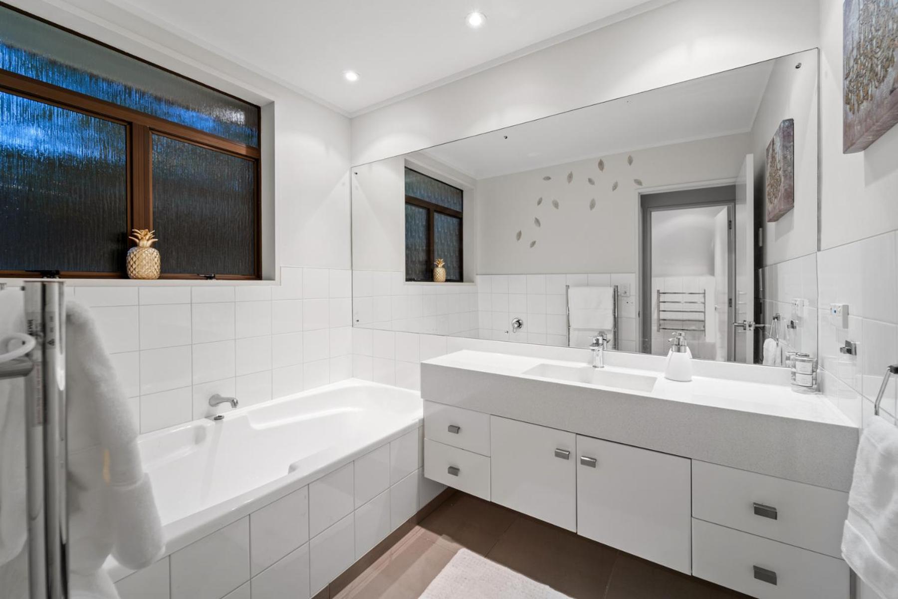 Entire House With Pool, Spa Auckland Esterno foto
