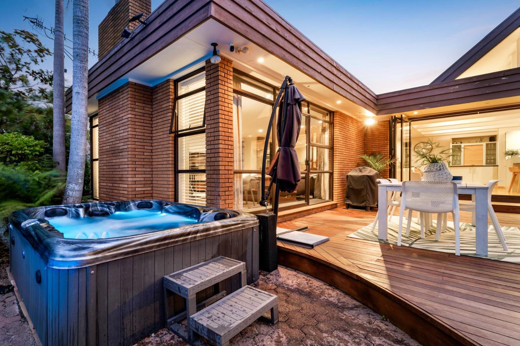 Entire House With Pool, Spa Auckland Esterno foto